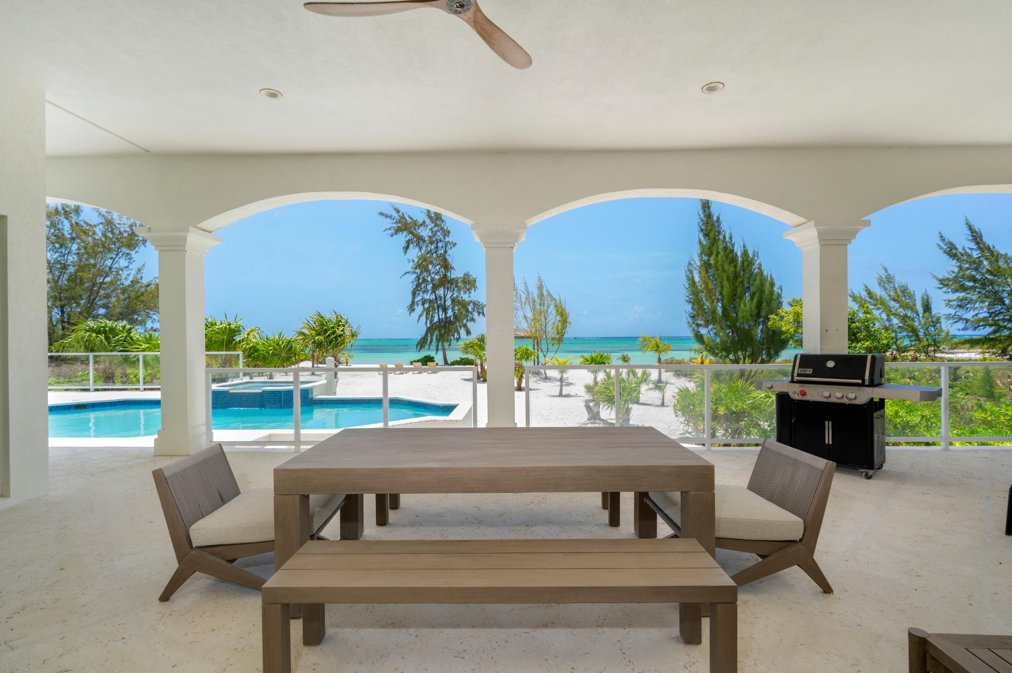 Villa Cecilia Beachfront Pumpkin Bluff