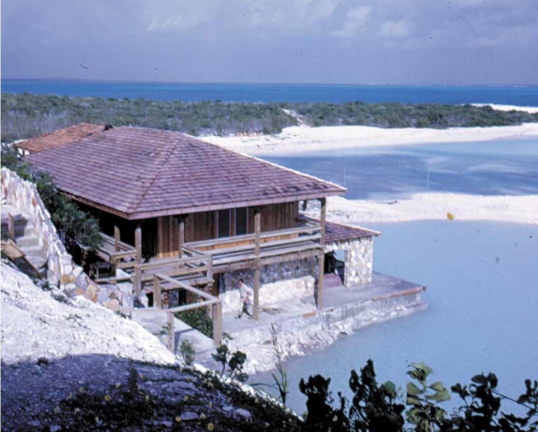 3C - Flagship 3BR Beach Front - Top Floor