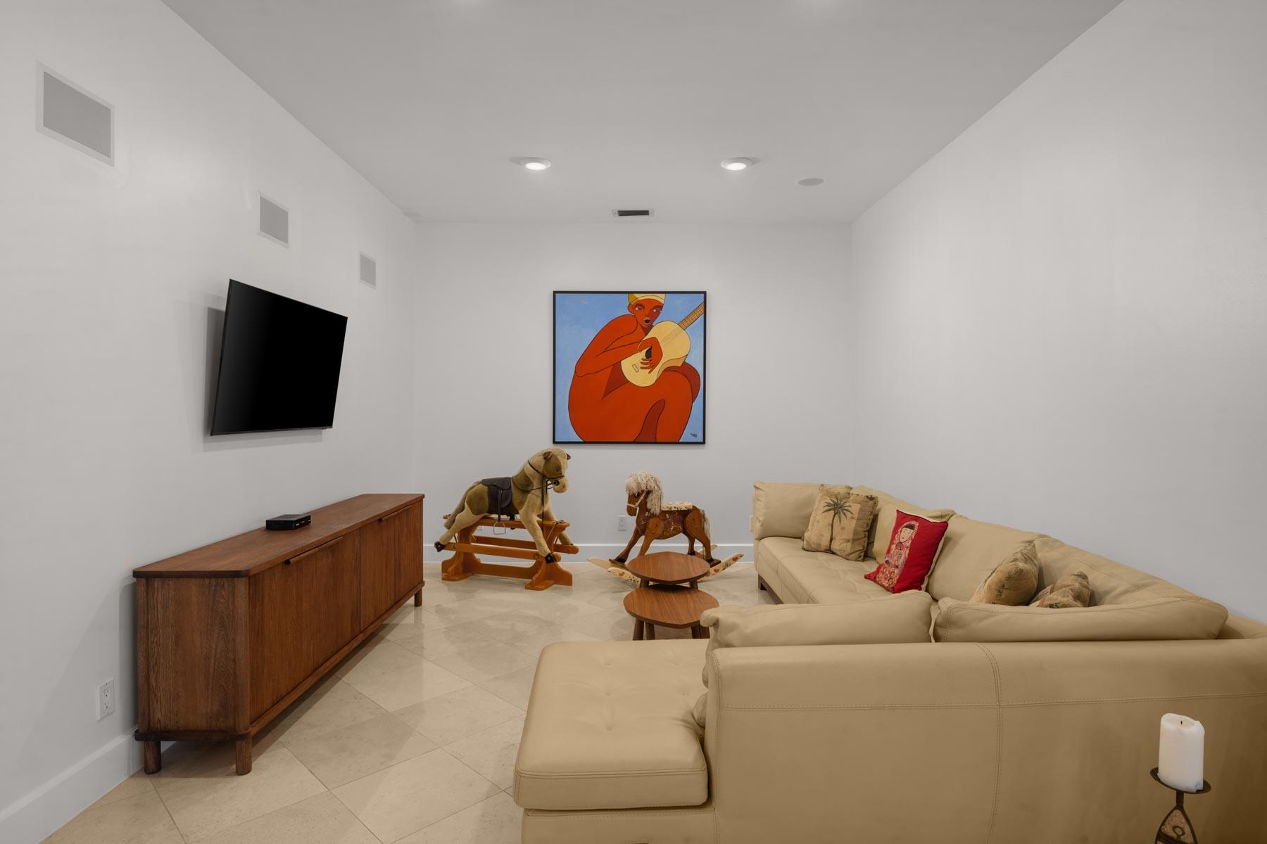 308 The Pinnacle On Grace Bay
