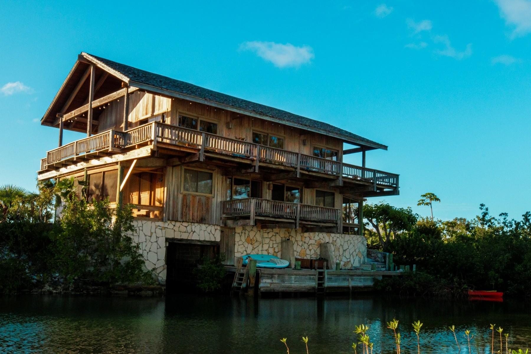 THE LODGE, PARROT CAY — photo 2