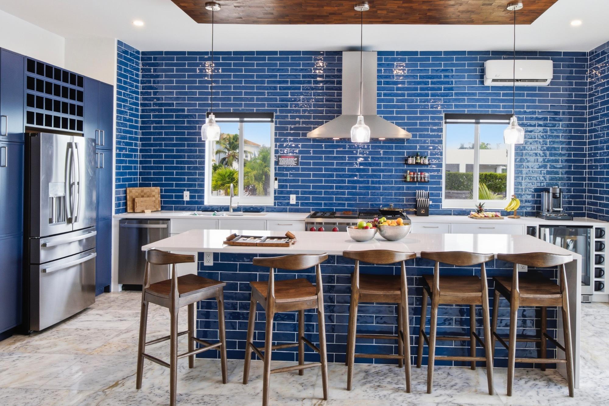 BLUE DIAMOND VILLAS — photo 2