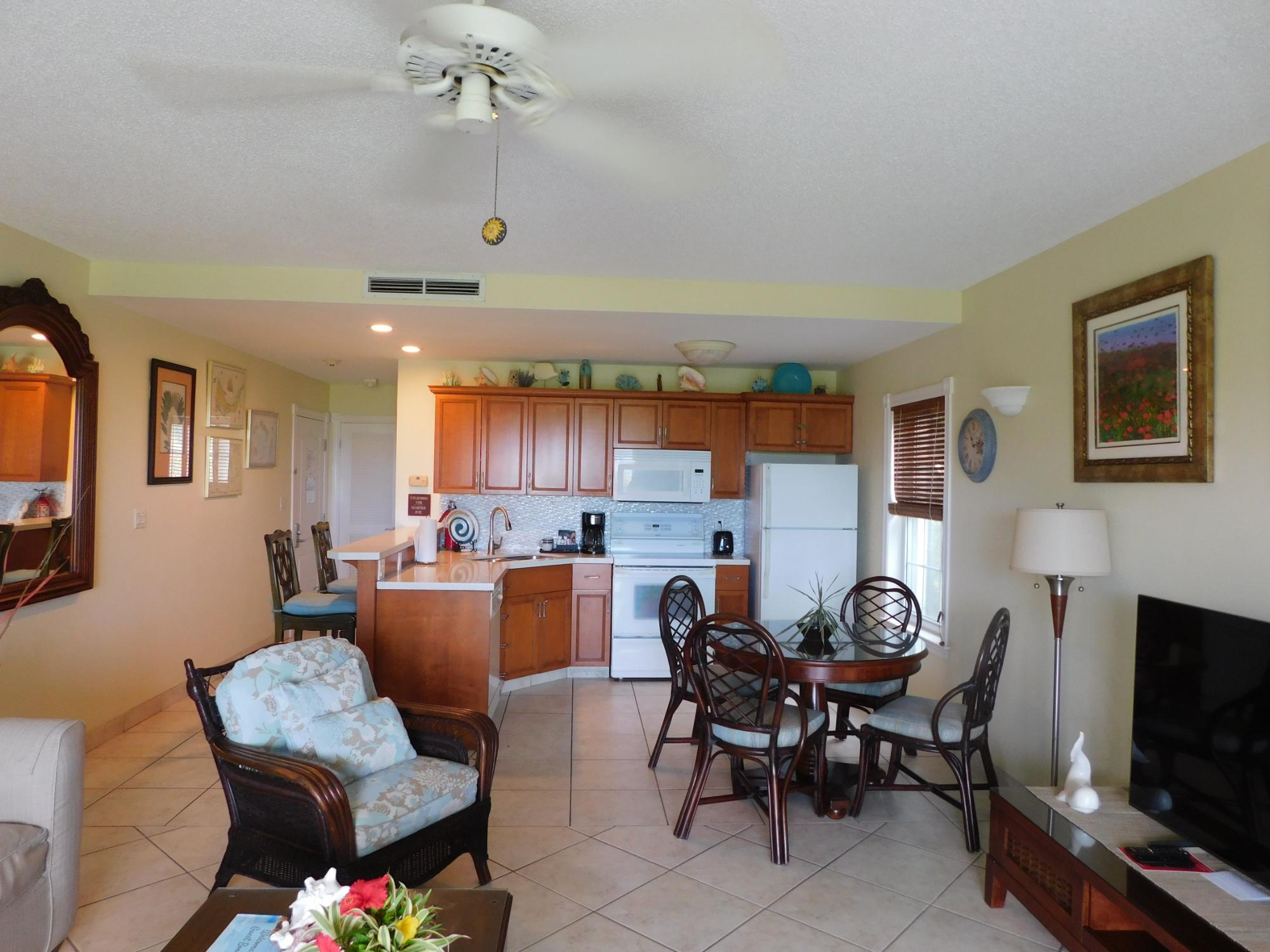 BEACH-LEVEL CORNER SUITE | RWI 115