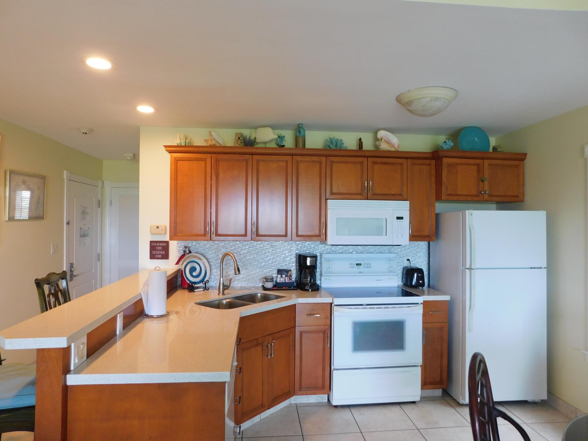 BEACH-LEVEL CORNER SUITE | RWI 115