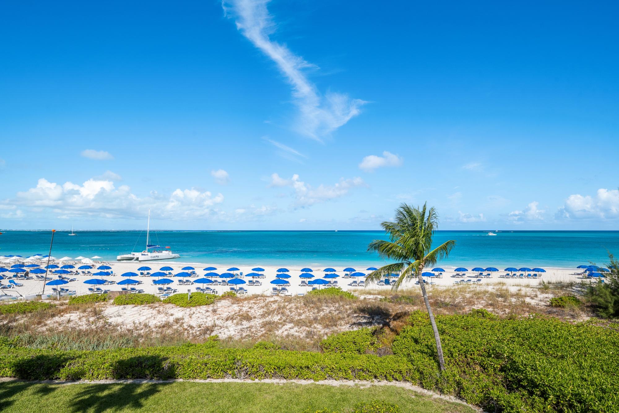 BEACH-LEVEL CORNER SUITE | RWI 115