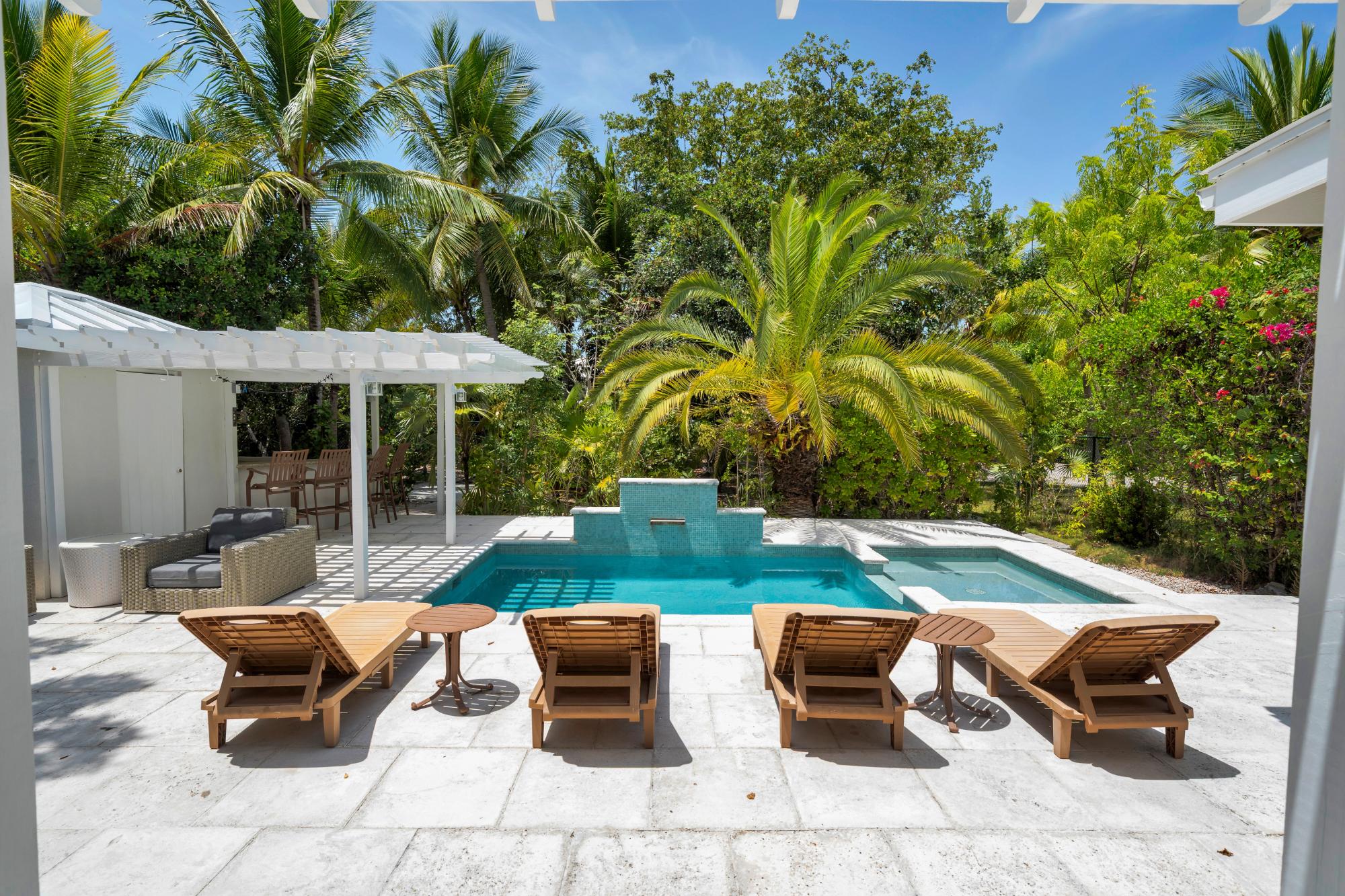 45 SEAGRAPE VILLA — photo 4