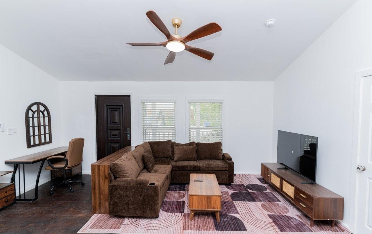 LUXURY 3 BED FOR FRACTION OF THE COST!
