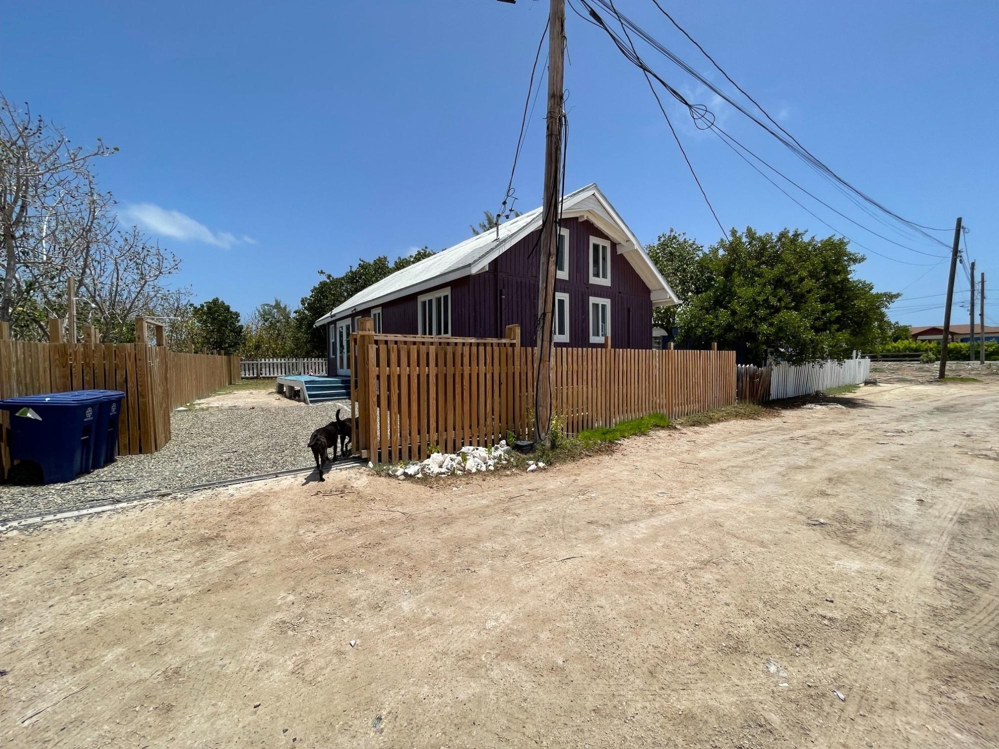 PURPLE HOUSE — photo 4