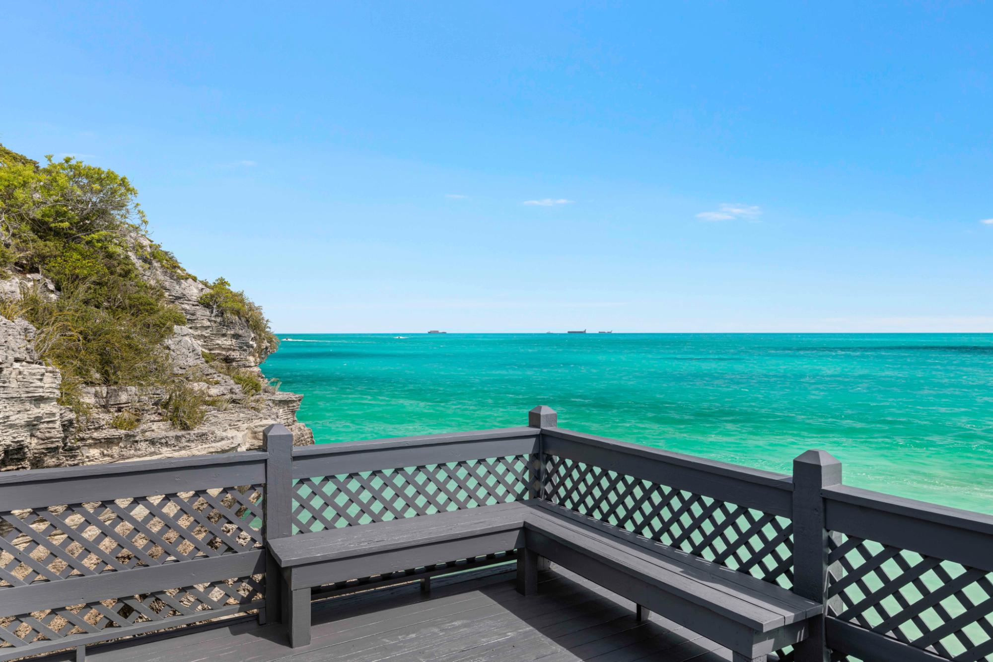 VILLA SEACLIFF: CHALK SOUND