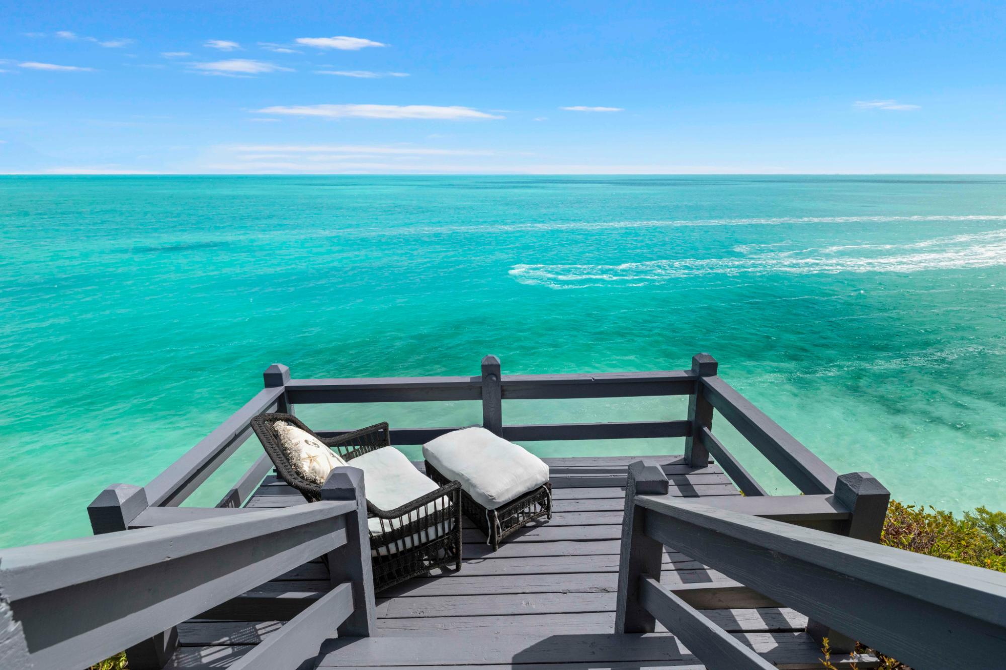 VILLA SEACLIFF: CHALK SOUND