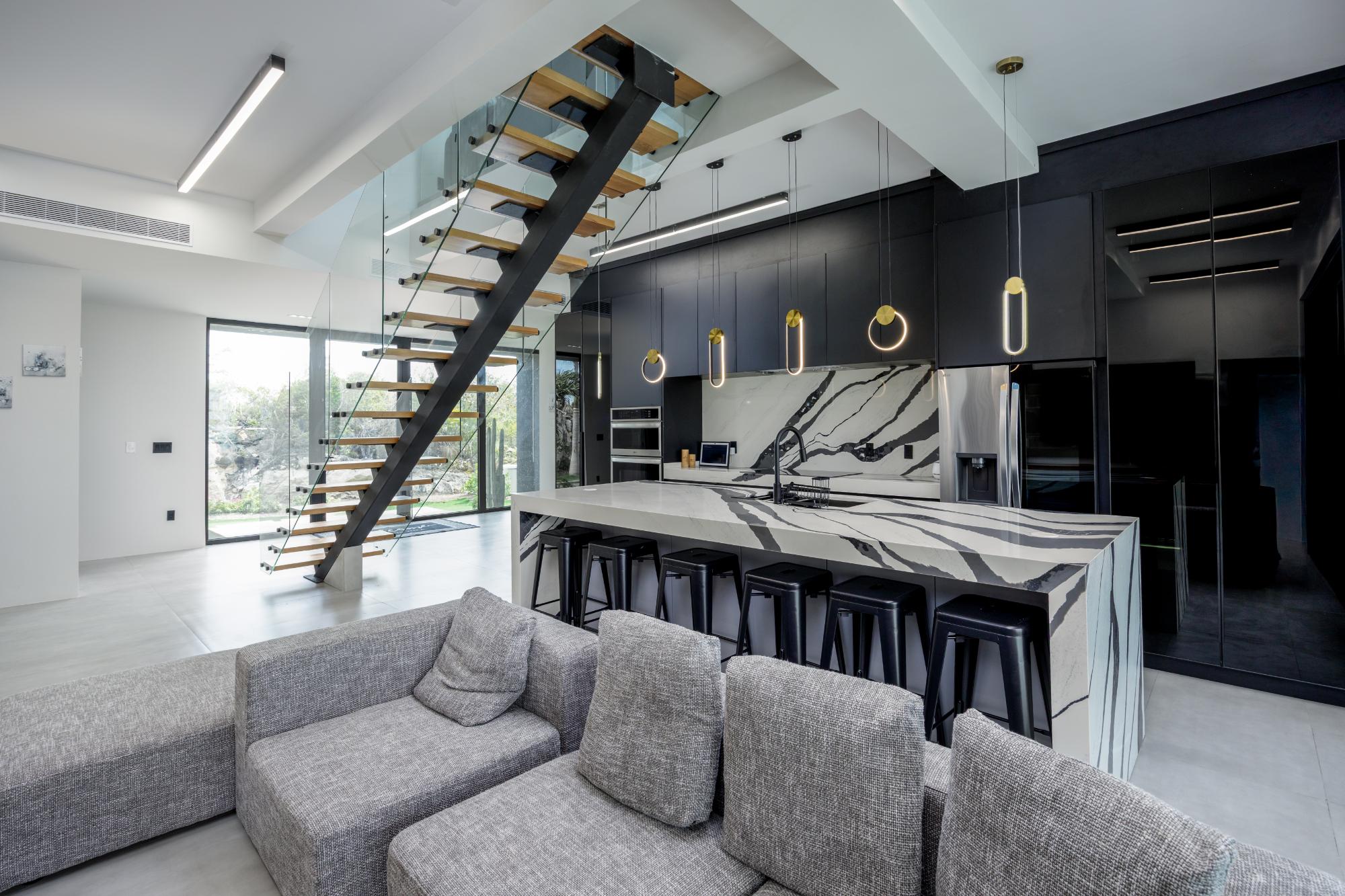 Onyx West
