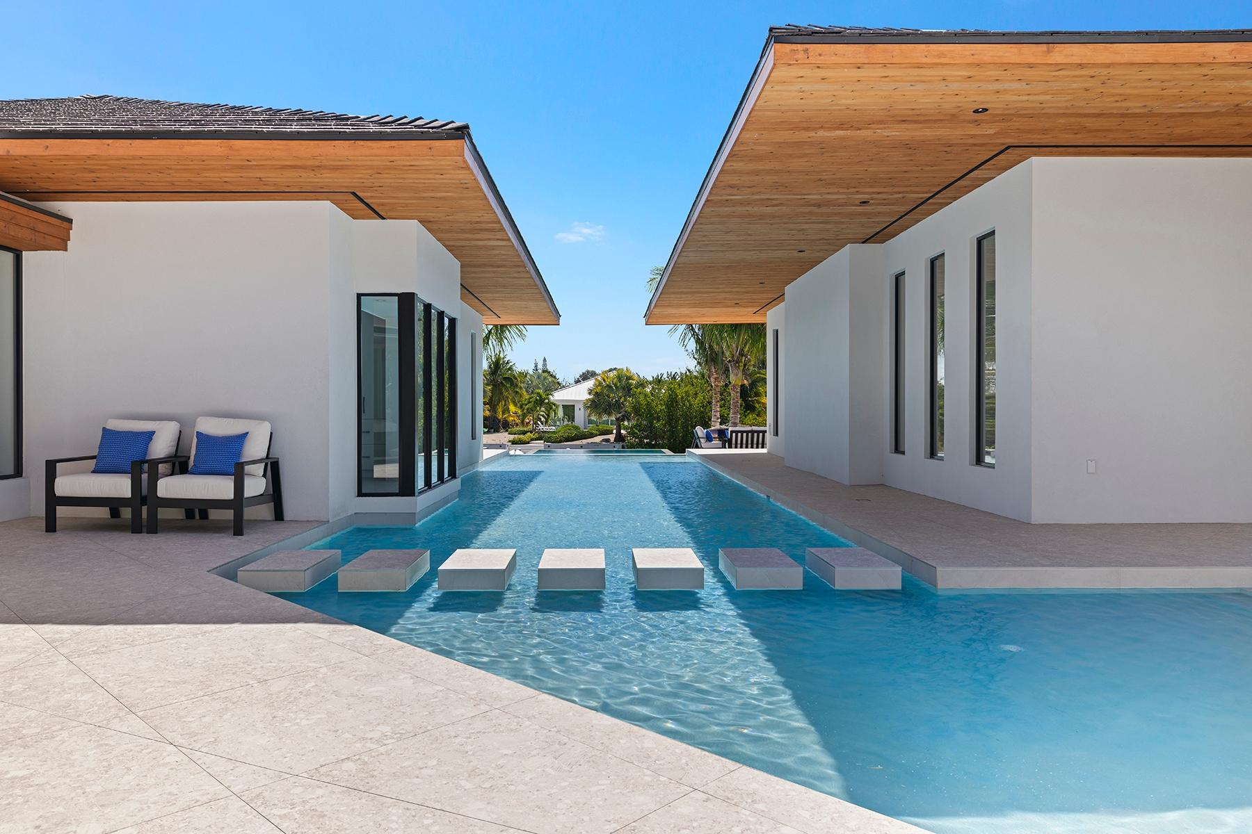 Aqua Solis Villa- Leeward