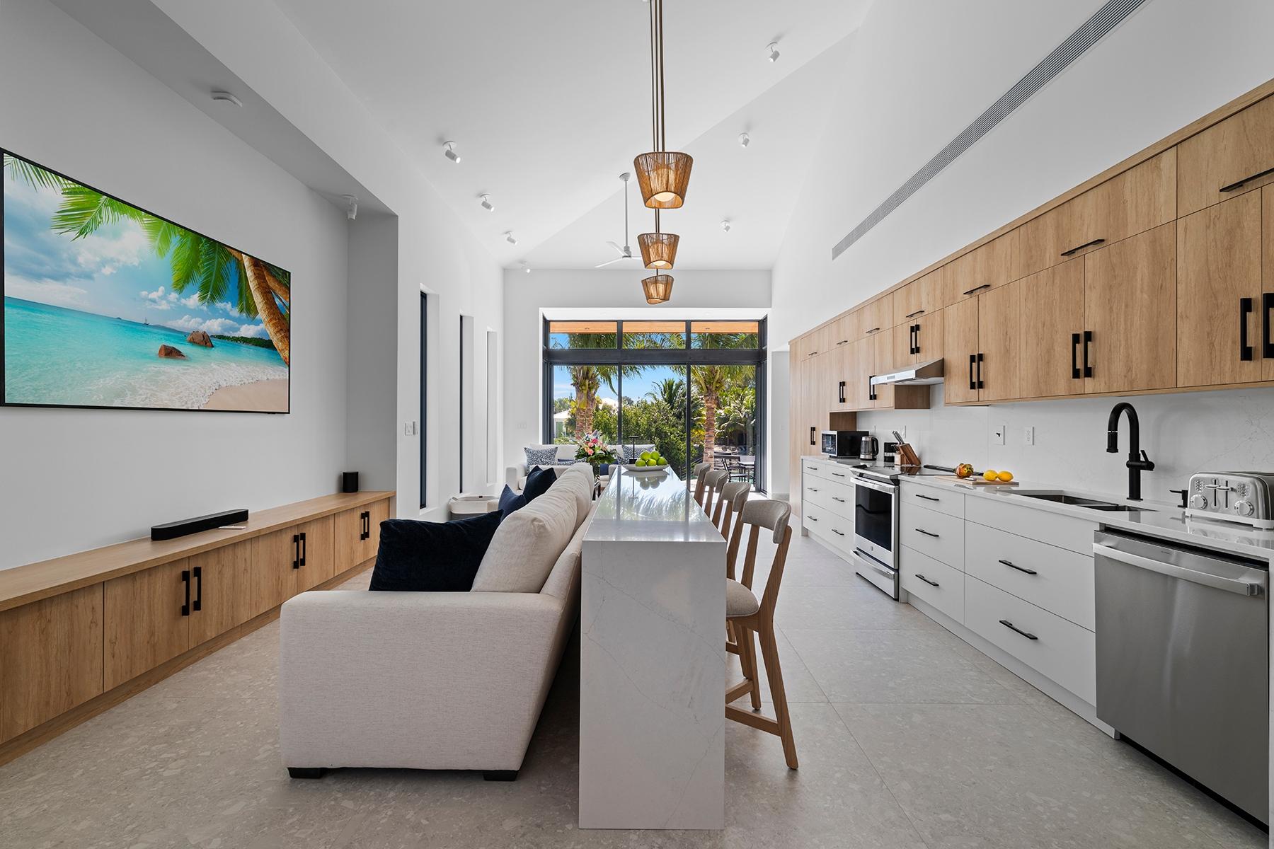 Aqua Solis Villa- Leeward
