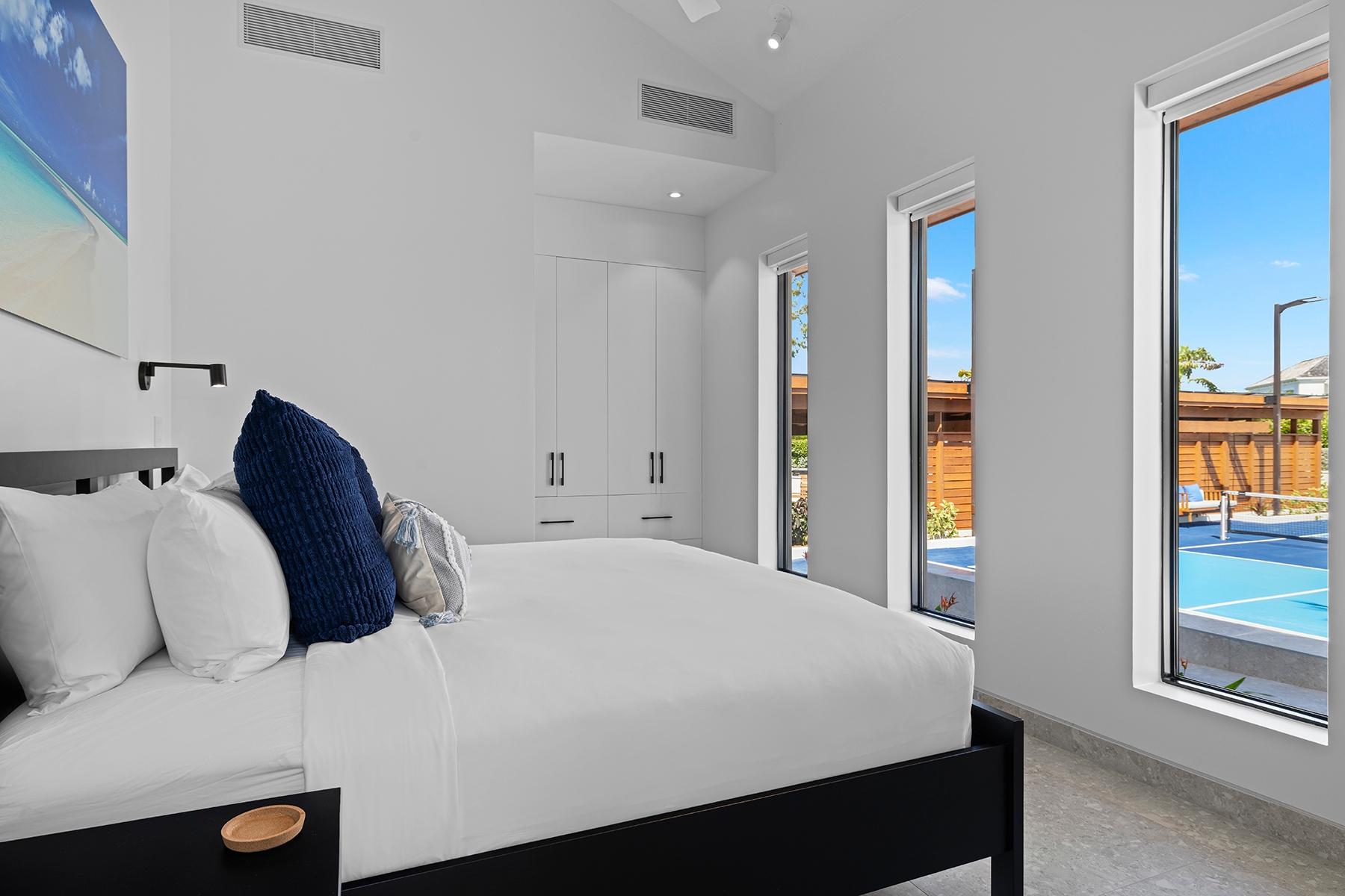 Aqua Solis Villa- Leeward