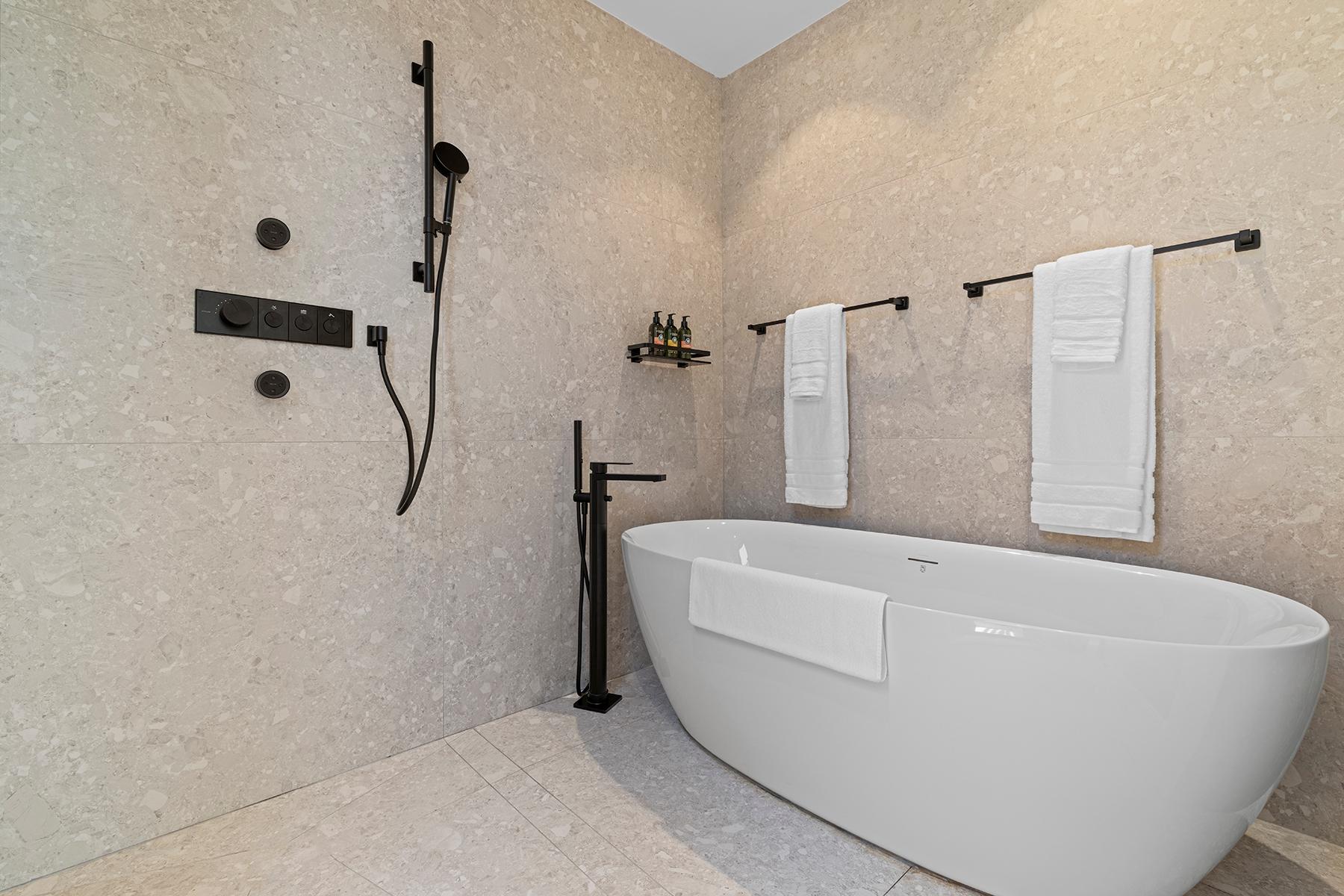 Aqua Solis Villa- Leeward