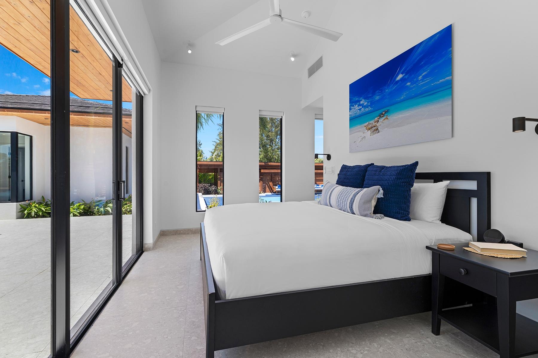 Aqua Solis Villa- Leeward