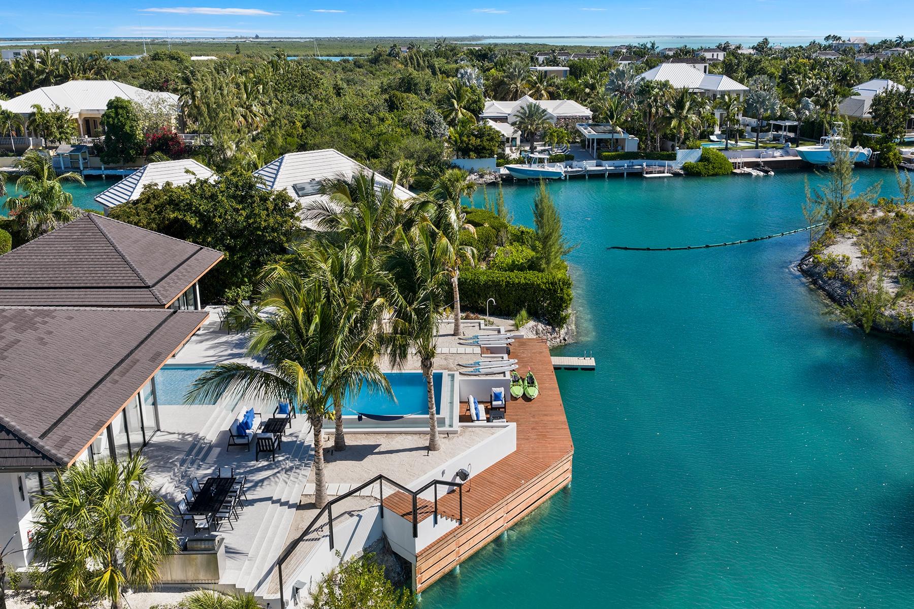 Aqua Solis Villa- Leeward