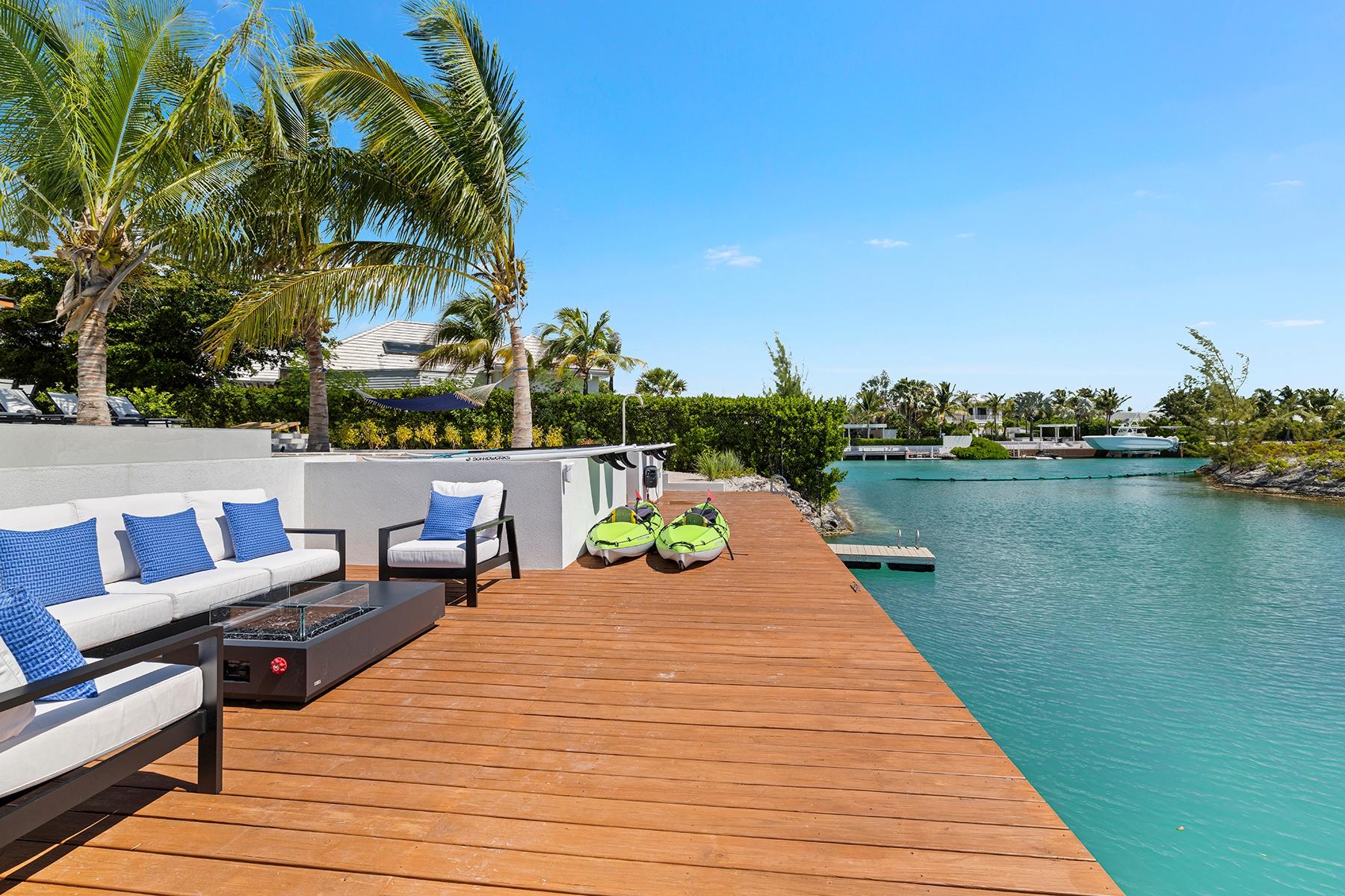 Aqua Solis Villa- Leeward