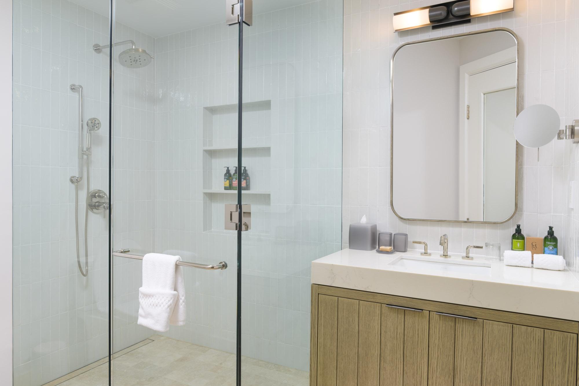 Grace Bay Club - Villa E101.102