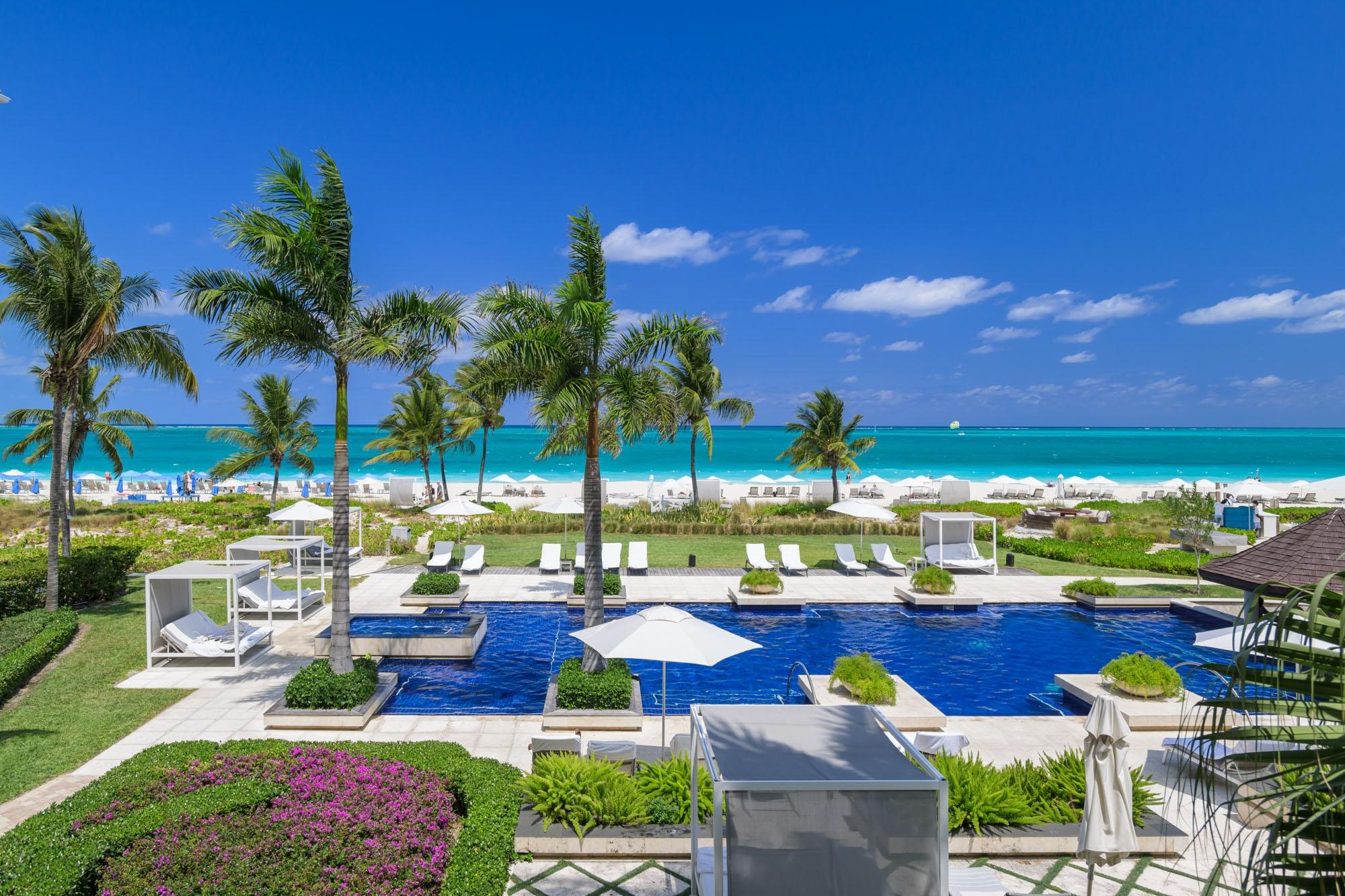 Grace Bay Club - Villa E101.102