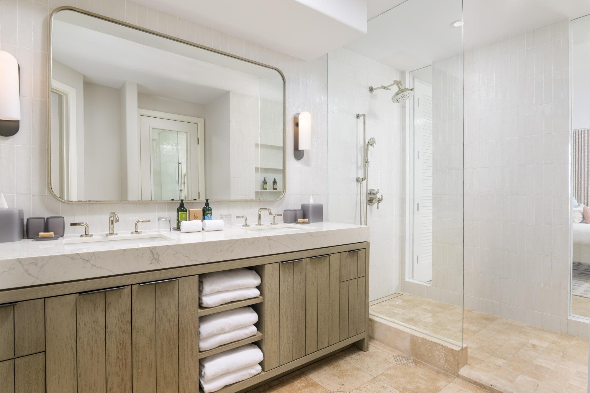 Grace Bay Club - Villa E101.102
