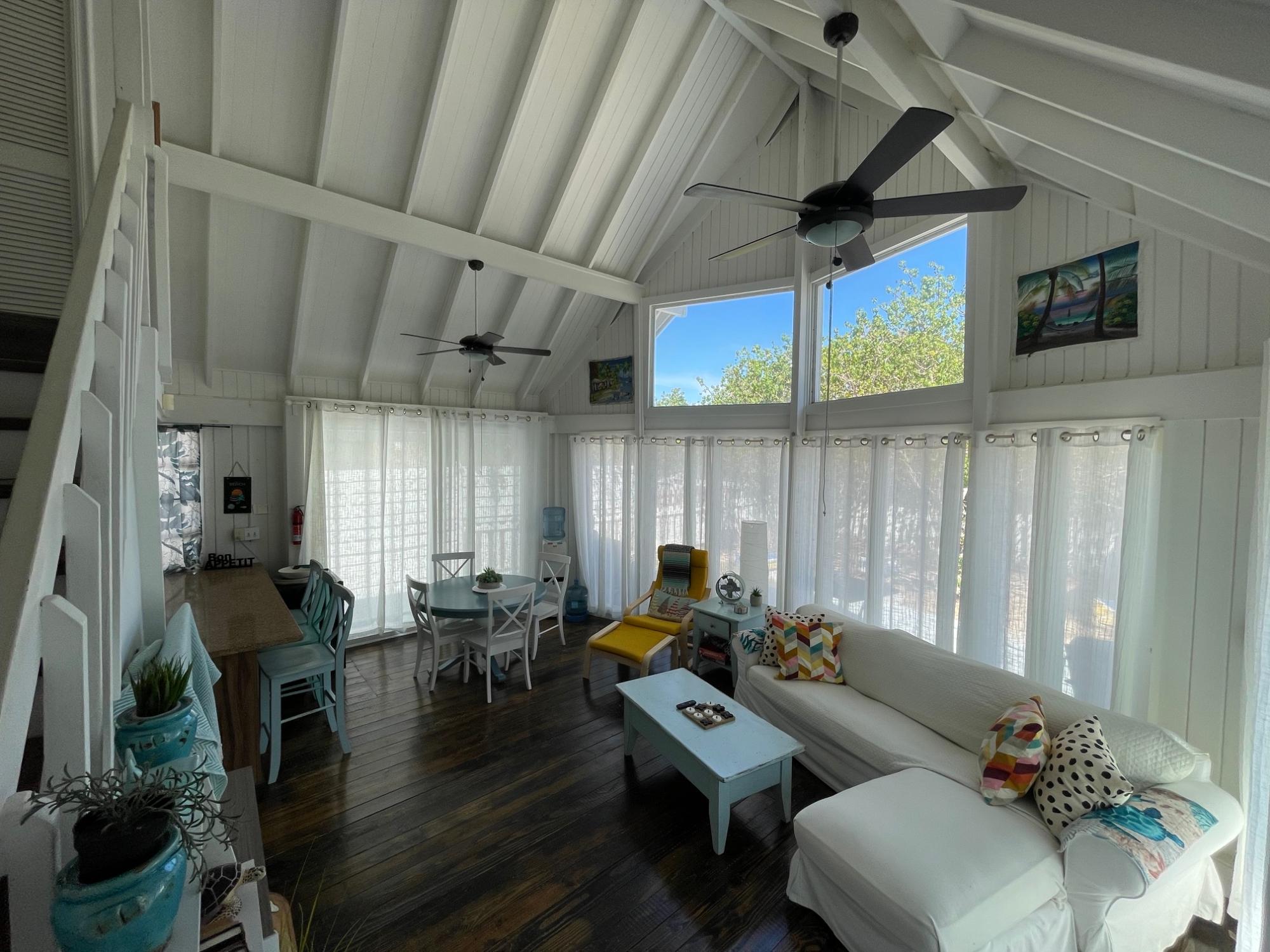SEAWOOD VILLA — photo 5