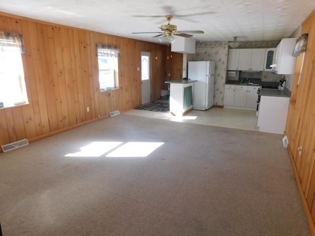 Listing Photo 17