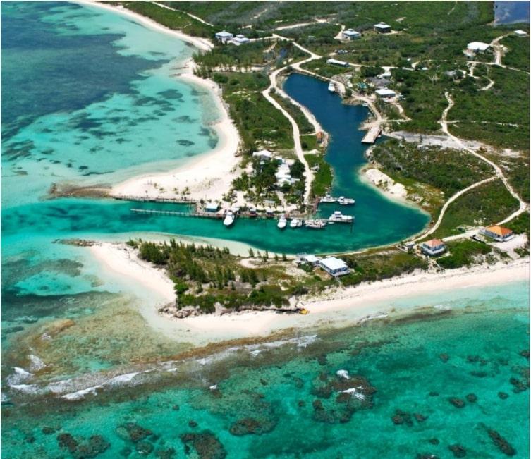 RUM CAY LOTS 4 & 5