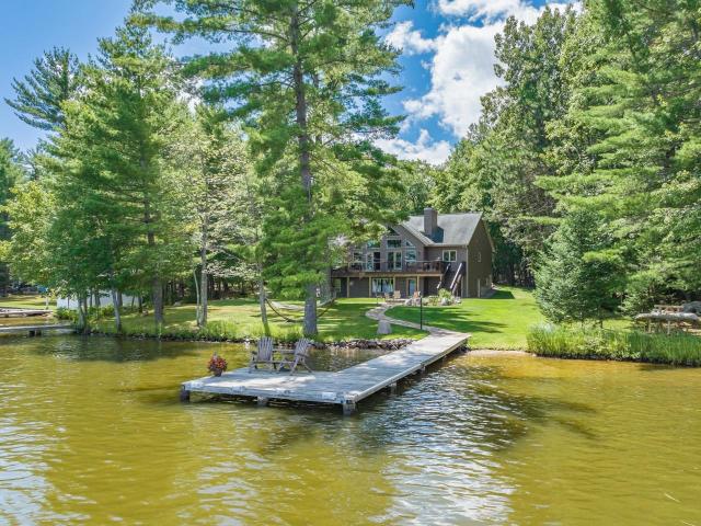 Voyageur Lake house picture