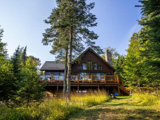 Twin Island Lake house picture