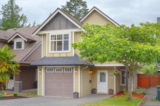 Lana Zaremba Pemberton Holmes Realtor